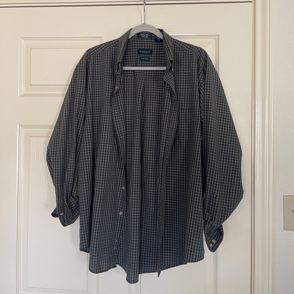 Van Heusen Blue Plaid Button Down Shirt Oversized Women’s Style Size M